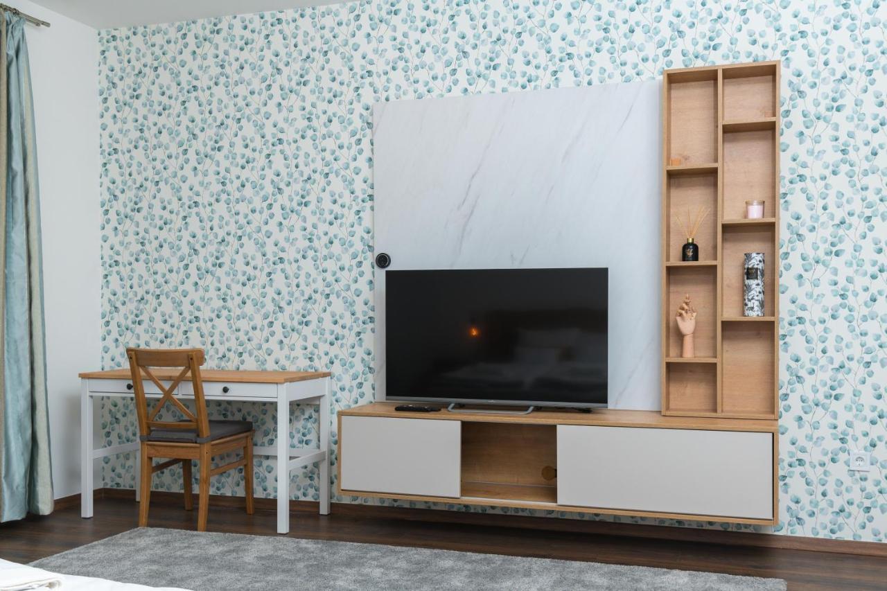 Westside Apartments By Urbanrent Budapest Esterno foto