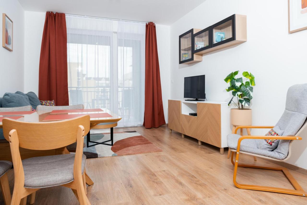 Westside Apartments By Urbanrent Budapest Esterno foto